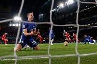 Chelsea y Liverpool empatan para provecho del City