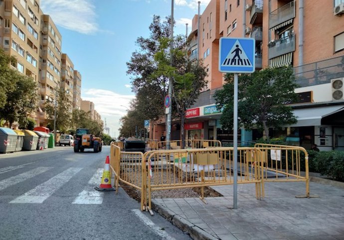 Obras en una calle de Alicante