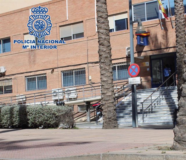 Archivo - Almería.-Sucesos.-Detenido en El Ejido el presunto autor de un atraco con un afilador de cuchillos