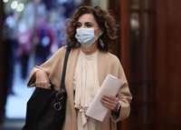 Montero: El Gobierno sigue apostando por la vacunación y espera que las bajas laborales no afecten a sanidad y educación