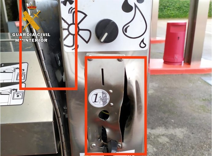 Estado en el que quedó uno de los cajetines de las máqinas de lavado.