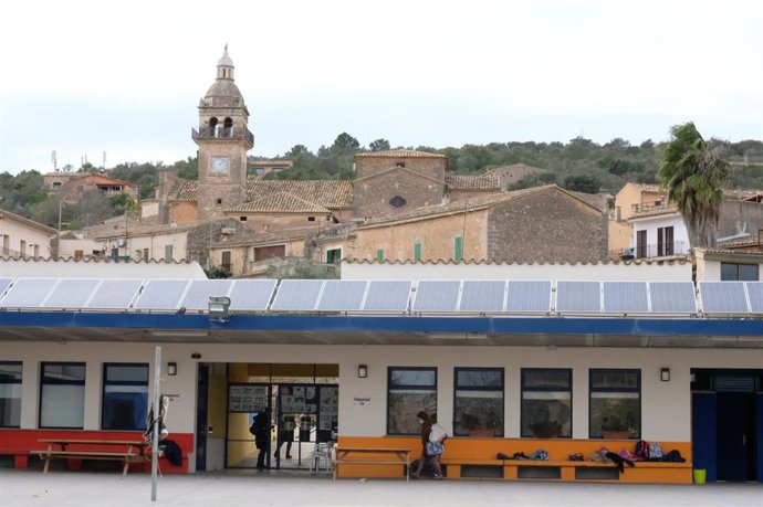 El IBE propone la adjudicación de las obras de los proyectos de autoconsumo compartido de Ciutadella y Sant Antoni de Portmany.