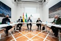 Andalucía no adopta nuevas restricciones y sólo pide extender pasaporte Covid en bares y discotecas hasta final de enero