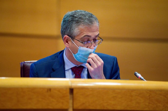 Archivo - El gobernador del Banco de España, Pablo Hernández de Cos, comparece ante la Comisión de Presupuestos del Senado, a 30 de noviembre de 2021, en Madrid (España). 