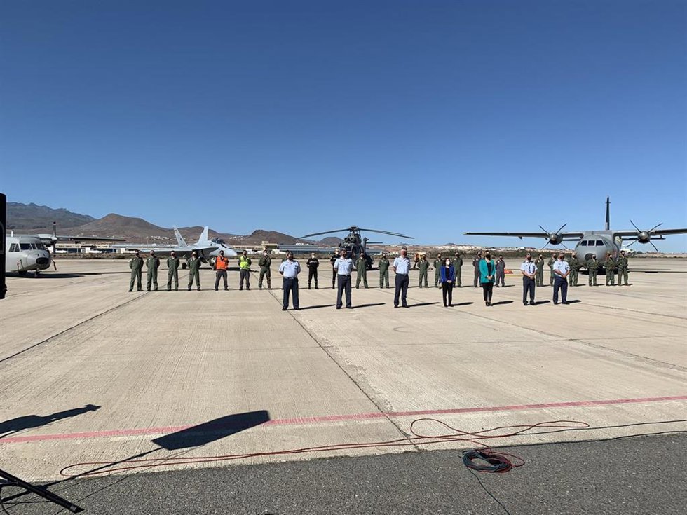 La ministra de Defensa, Margarita Robles, visita la Base Aérea de Gando