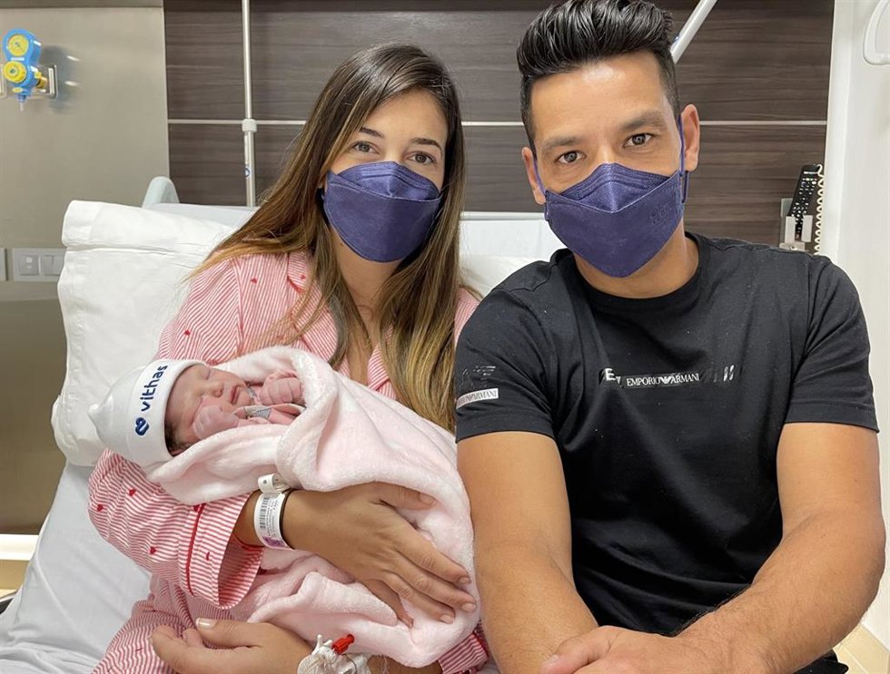 Una niña de nombre Alejandra, primera bebé del año en la nueva unidad materno-infantil de Vithas Las Palmas
