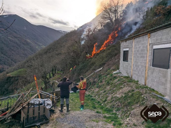 Incendio en Cangas.