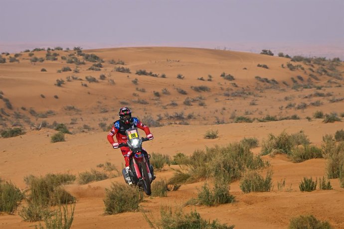 88 Barreda Bort Joan (spa), Monster Energy Honda Team 2022, Honda CRF 450 Rally, Moto, Motul, action during the Stage 2 of the Dakar Rally 2022 between Hail and Al Artawiya, on January 3rd 2022 in Al Artawiya, Saudi Arabia - Photo Eric Vargiolu / DPPI