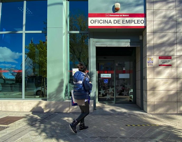Archivo - Una oficina de empleo de la Comunidad de Madrid