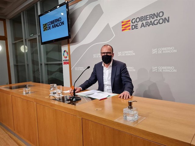 El consejero de Educación, Cultura y Deporte del Gobierno de Aragón, Felipe Faci.