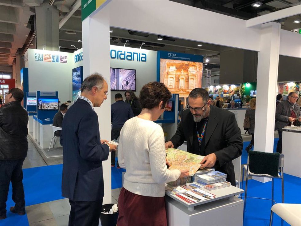 Archivo - Imagen del stand de Granada en la feria BIT de Milán (Italia).