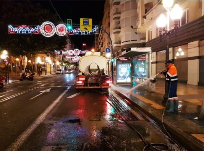 Alicante.- El Ayuntamiento pone en marcha un dispositivo especial de limpieza viaria para Navidad, Año Nuevo y Reyes