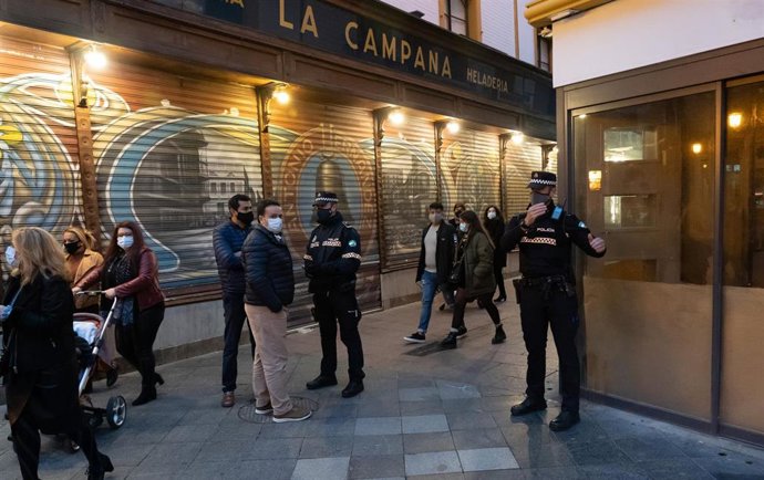 Archivo - Imagen de archivo de las Navidades de 2020.