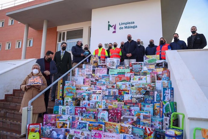 Campaña solidaria Regala una sonrisa' de Limasam