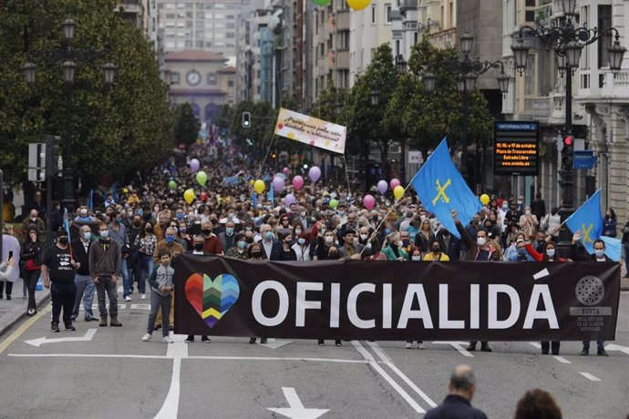 Archivo - Manifestación por la oficialidad del asturiano y el gallego-asturiano