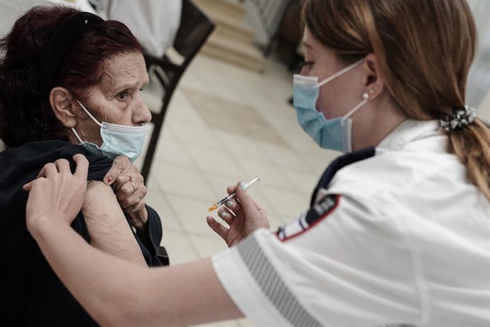 Archivo - Arxiu - Vacunació contra el coronavirus a Israel