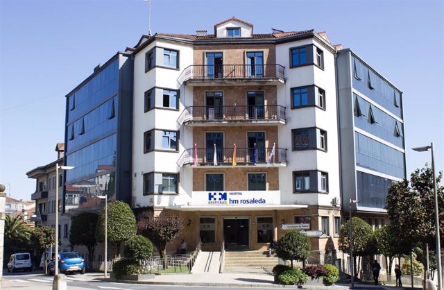 Archivo - Hospital HM Rosaleda ubicado en Santiago de Compostela, uno de los centros integrados en Ahosgal.