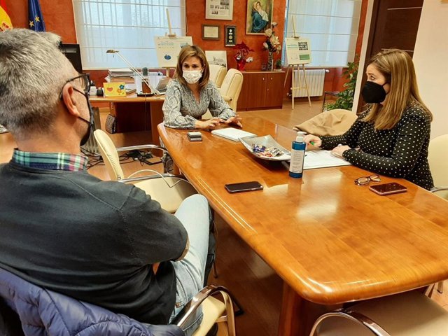 Reunión sobre los centros de salud de Bailén.