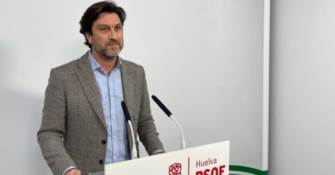 El portavoz de la Ejecutiva Provincial del PSOE de Huelva, Enrique Gaviño.
