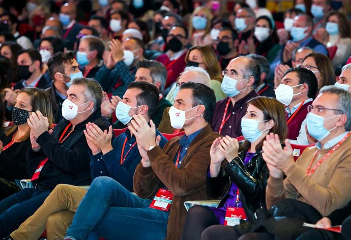 Archivo - (I-D) El secretario de Organización del PSOE, Santos Cerdán; el secretario autonómico del PSOE en Castilla y León, Luis Tudanca; el secretario general del PSOE y presidente del Gobierno, Pedro Sánchez, y la vicesecretaria general del PSOE, Adr