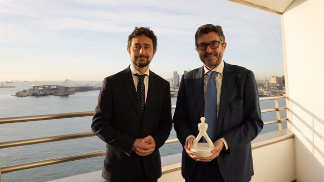 El president del Port de Barcelona, Damià Calvet, i el president de Ports de l'Estat, Álvaro Rodríguez Dapena