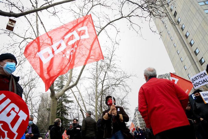 Archivo - Pancarta de CCOO en una imagen de archivo.