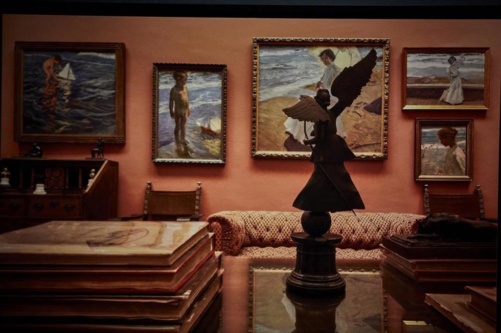 Archivo - Alcunas de las obras del fotógrafo Lluís Casals que componen la exposición 'Poéticas de una casa' sobre la casa Sorolla, en Madrid (España), a 4 de marzo de 2021. 