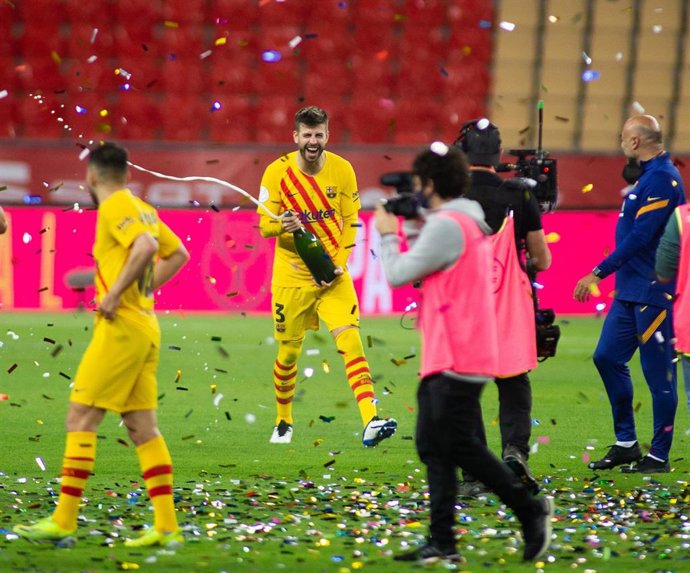 Archivo - Gerard Pique of Barcelona during Copa Del Rey Final match between Athletic Club and Futbol Club Barcelona at Estadio de La Cartuja on April 17, 2021 in Seville, Spain.