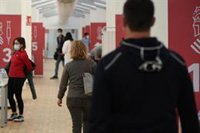 La incidencia de la Comunitat escala hasta 1.692 casos y la de los veinteañeros pasa de tres mil