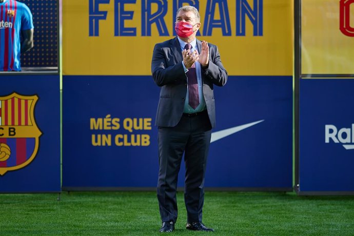 03 January 2022, Spain, Barcelona: Barcelona President Joan Laporta attends the official presentation ceremony of the club new player Ferran Torres (not pictured) at the Camp Nou stadium. Photo: Gerard Franco/DAX via ZUMA Press Wire/dpa