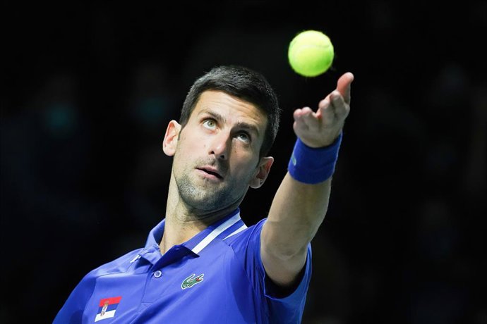 Archivo - 03 December 2021, Spain, Madrid: Serbian tennis plays Novak Djokovic in action against Croatia's Marin Cilic during the Davis Cup Semi Final between Serbia and Croatia at Madrid Arena. Photo: Atilano Garcia/SOPA Images via ZUMA Press Wire/dpa