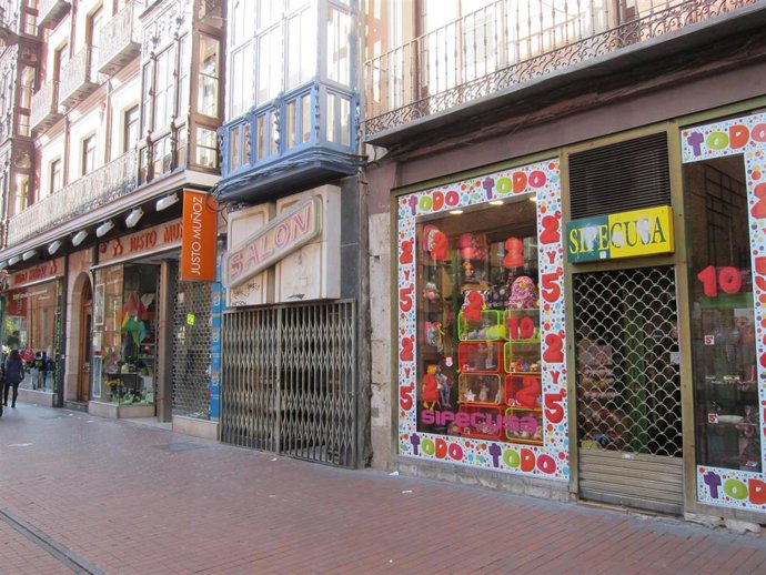 Archivo - Comercios Cerrados En Valladolid En El Día De La Huelga General