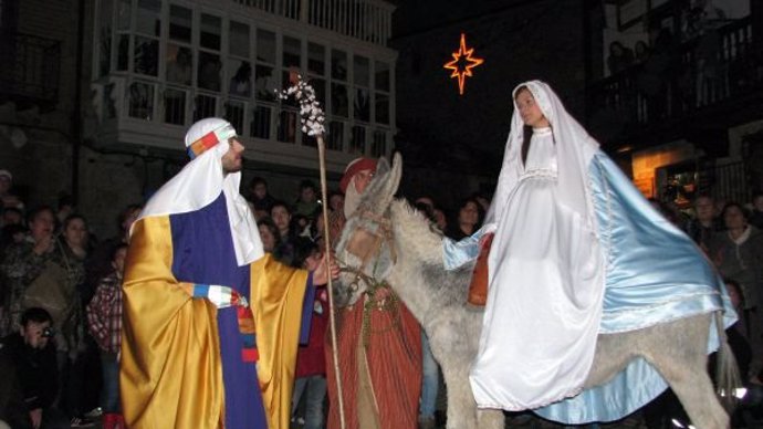 Archivo - Cabalgata de Reyes en Santillana del Mar