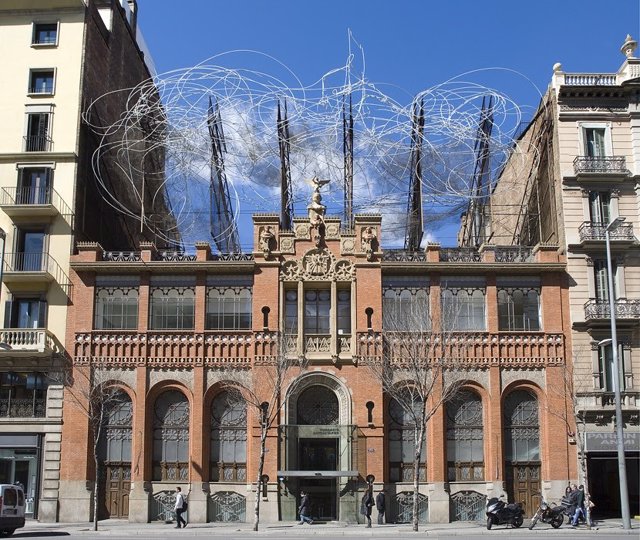 Archivo - Arxiu - Façana de la Fundació Antoni Tàpies al carrer Aragó de Barcelona