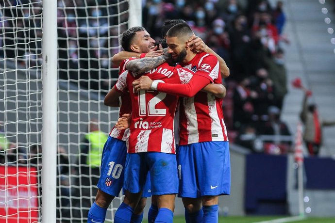Angel Correa of Atletico de Madrid celebrates a goal with teammates during La liga football match played between Atletico de Madrid and Rayo Vallecano at Wanda Metropolitano stadium on January 02, 2021, in Madrid, Spain.