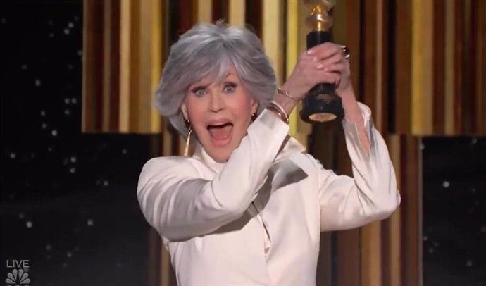 Archivo - Jane Fonda recoge su premio honorífico en los Globos de Oro 2021
