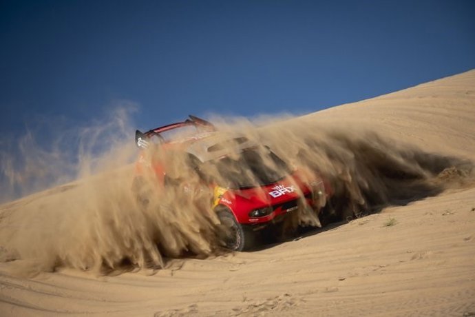 El piloto español Nani Roma en el Dakar 2022