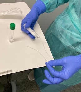 Archivo - Imagen de una prueba PCR de diagnóstico del Covid-19 para bebés