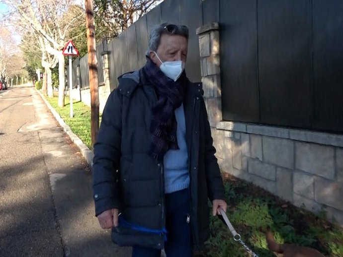 Archivo - Jose Ortega Cano disfruta de su mascota en el día de Reyes