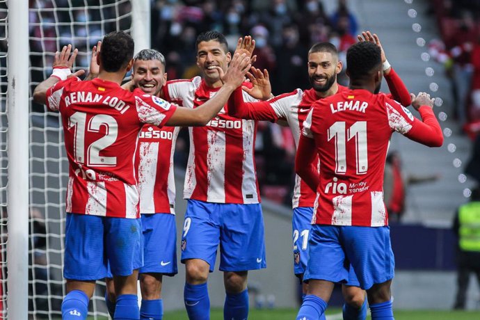 Angel Correa of Atletico de Madrid celebrates a goal with teammates during La liga football match played between Atletico de Madrid and Rayo Vallecano at Wanda Metropolitano stadium on January 02, 2021, in Madrid, Spain.