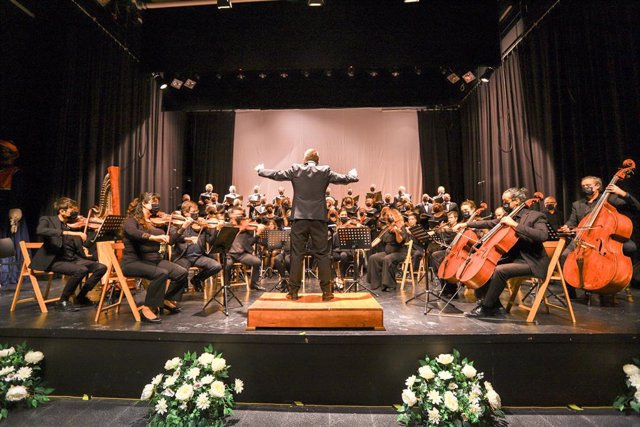 Archivo - El Teatro Gayarre acoge los días 15 y 16 de enero un espectáculo a cargo de Sinfonía Navarra con obras de Turrillas adaptadas para orquesta sinfónica.