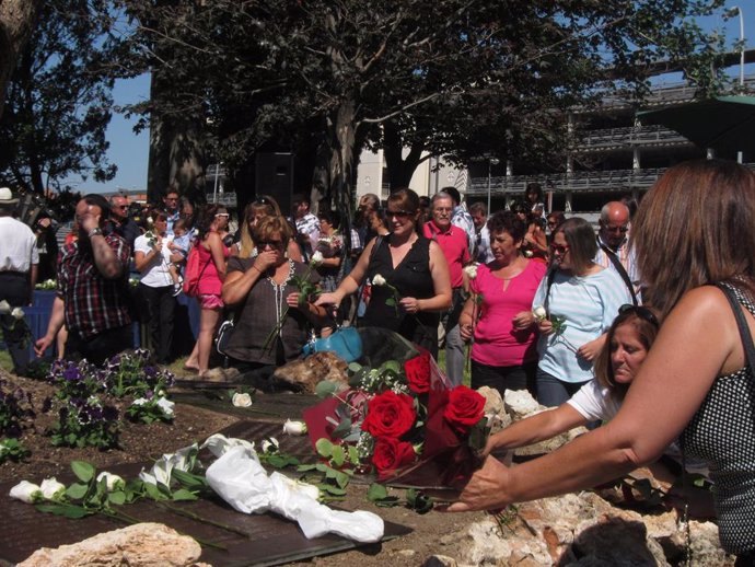 Archivo - Ofrenda floral.