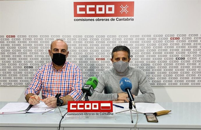 El coordinador del Sector Autonómico de la FSC de CCOO, Carmelo Renedo, y el responsable del sindicato en materia de incendios forestales, Javier Martínez