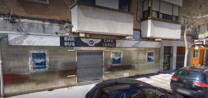 Detenida una pareja por liarse a botellazos contra personal de un local de Ciudad Lineal por no dejarles entrar