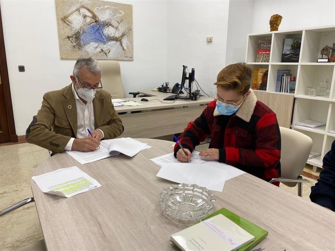 El Centro Agroexperimental de Empresas de Diputación incorpora una nueva dedicada al estudio de la pitaya.