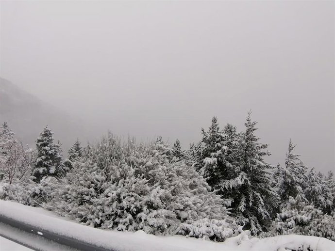 Archivo - Nieve en La Rioja