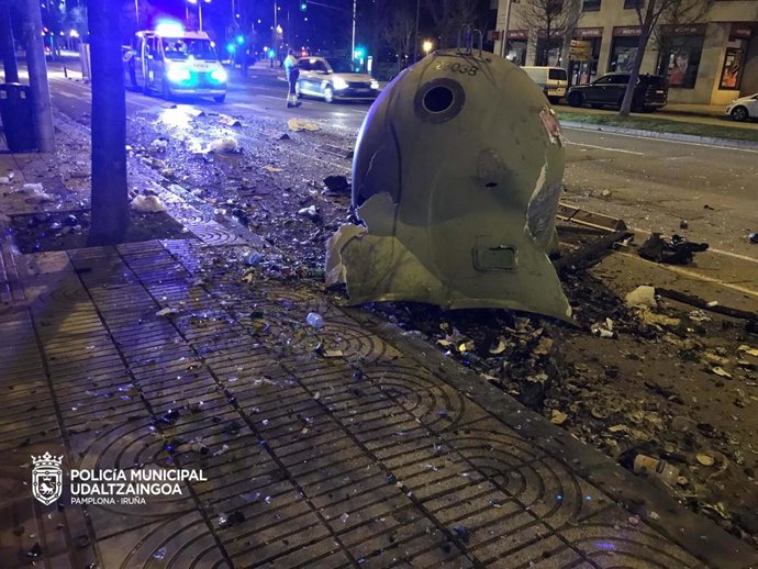 Resultado del accidente de tráfico en Pamplona.
