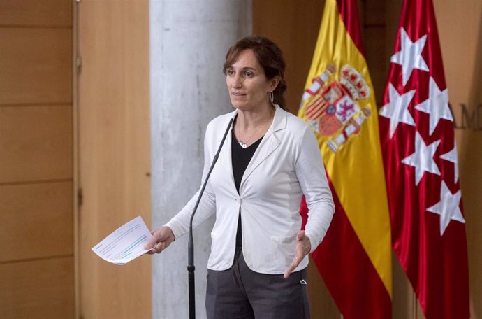 La portavoz de Más Madrid en la Asamblea de Madrid, Mónica García, interviene en una rueda de prensa anterior a una sesión plenaria, en la Asamblea de Madrid, a 21 de diciembre de 2021, en Madrid, (España). 