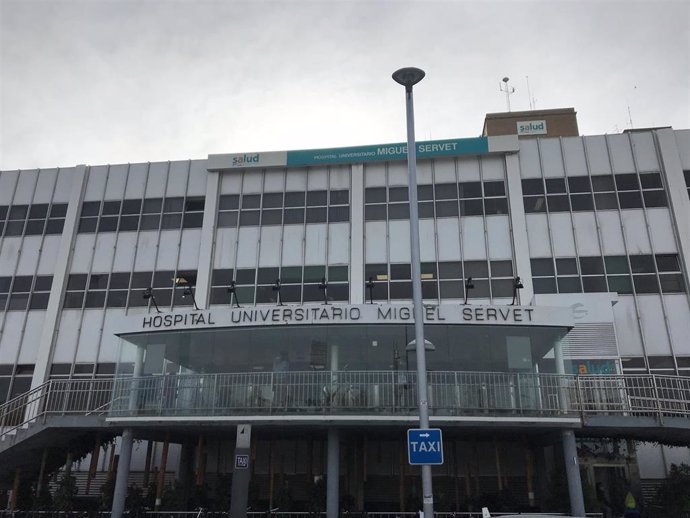 Archivo - Imagen frontal del hospital Miguel Servet