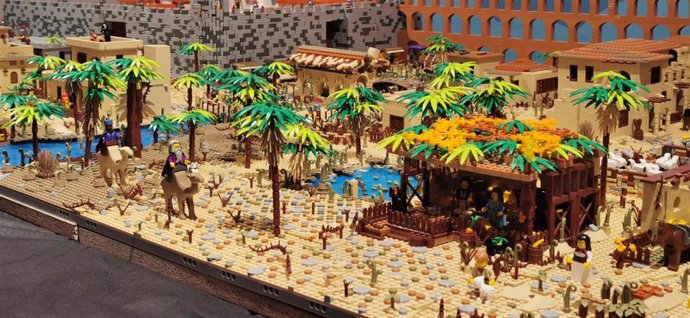 Belén de la exposición de Lego instalado en el Castell de Alaqus